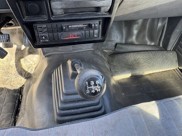 1987 Nissan Truck