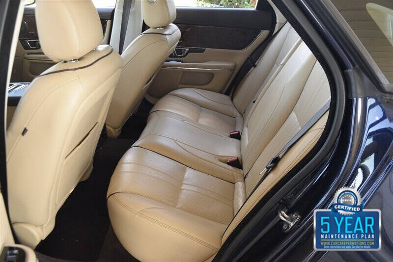 2016 Jaguar XJ R-Sport