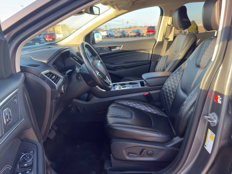 2024 Ford Edge Titanium