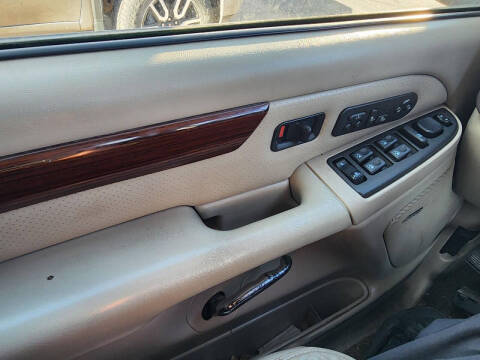 2004 Cadillac Escalade