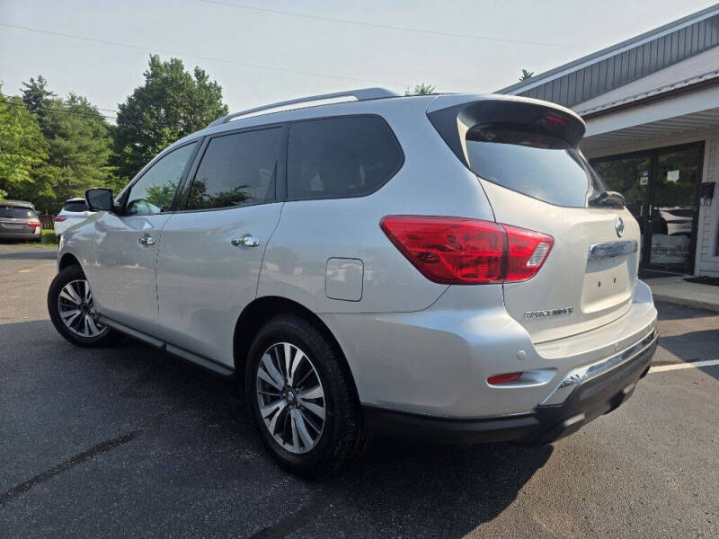 2017 Nissan Pathfinder S