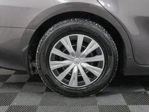 2022 Toyota Camry Hybrid LE