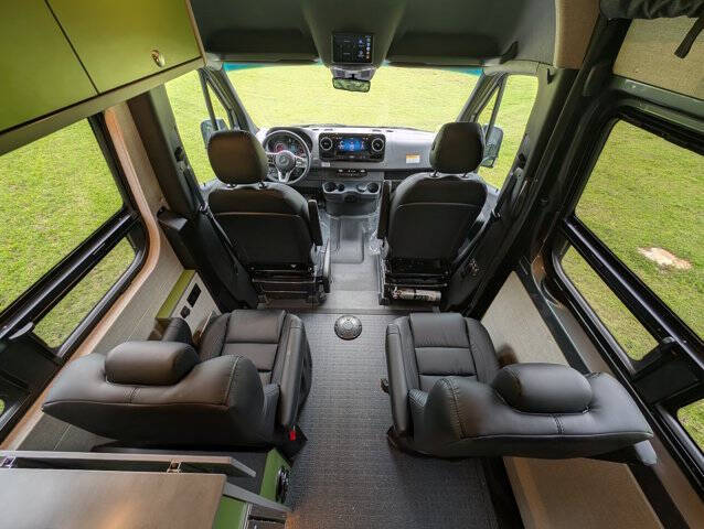 2024 Mercedes-Benz Sprinter 2500