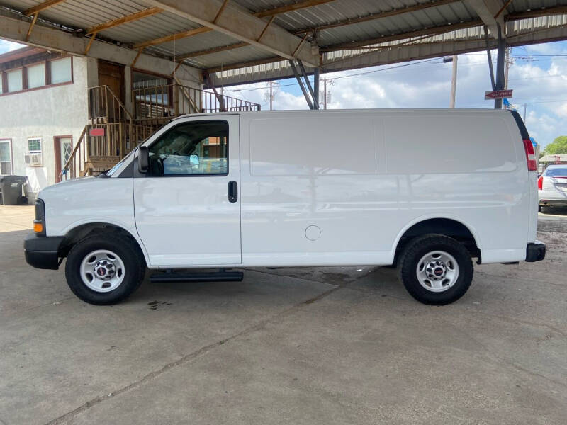 2017 GMC Savana 2500