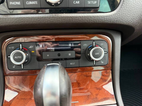 2011 Volkswagen Touareg TDI Executive