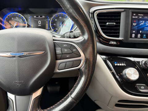 2020 Chrysler Pacifica Touring L