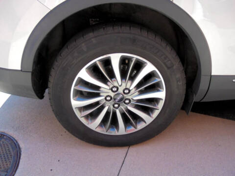 2019 Lincoln Nautilus Select