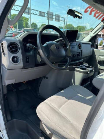 2014 Ford E-Series E-150