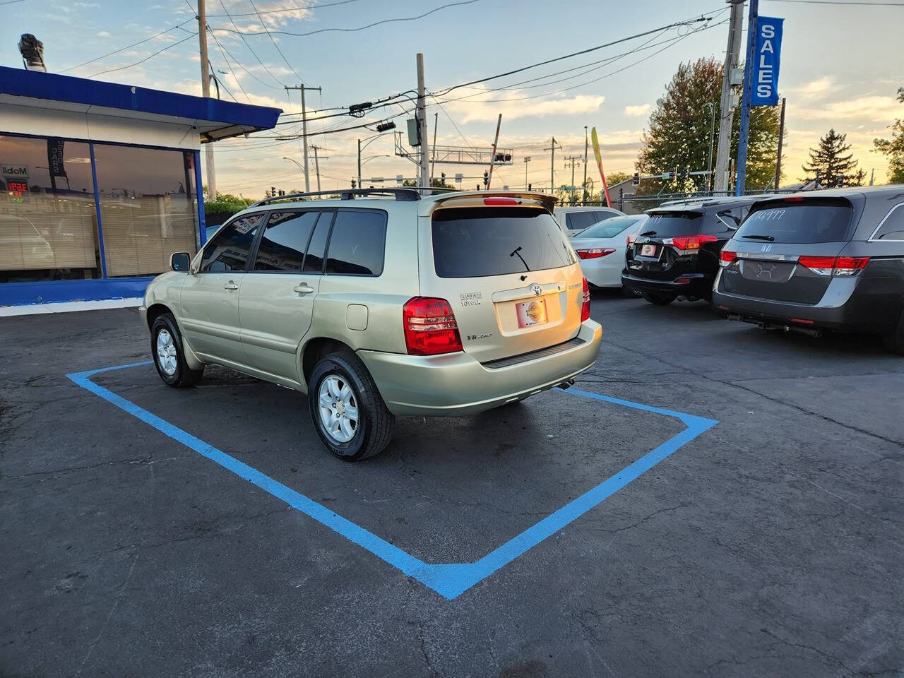 2003 Toyota Highlander for sale at Chicago Auto House in Chicago, IL