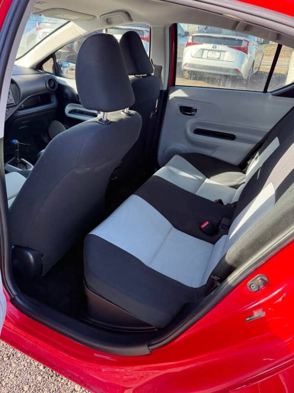 2013 Toyota Prius c Two