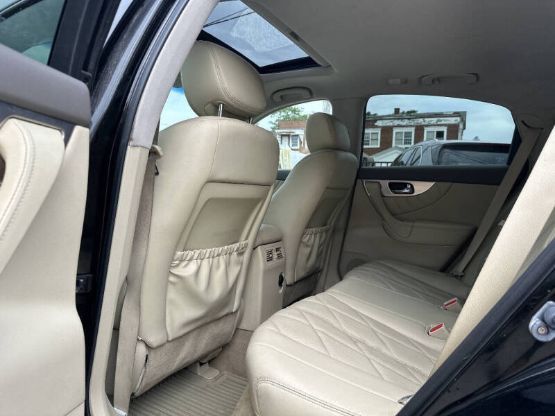2011 Infiniti FX35