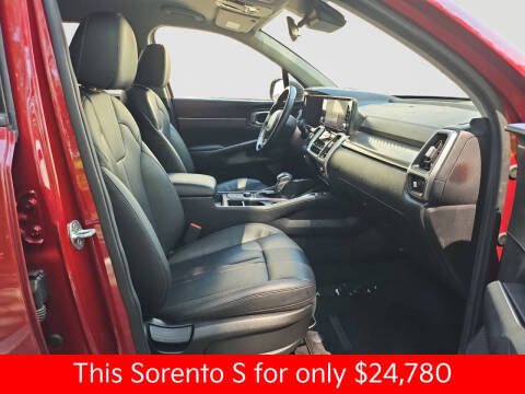 2022 Kia Sorento S