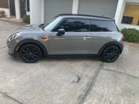 2017 MINI Hardtop 2 Door Cooper