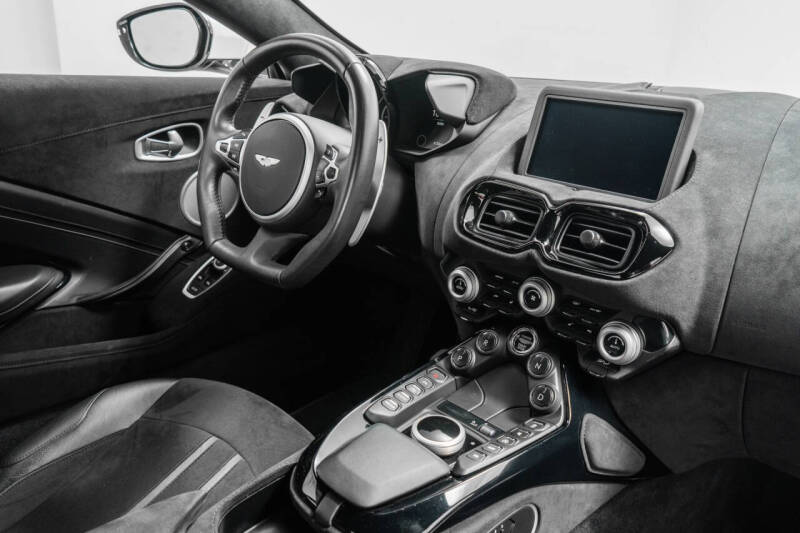 2020 Aston Martin Vantage