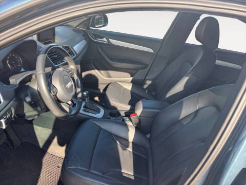 2018 Audi Q3 2.0T quattro Premium