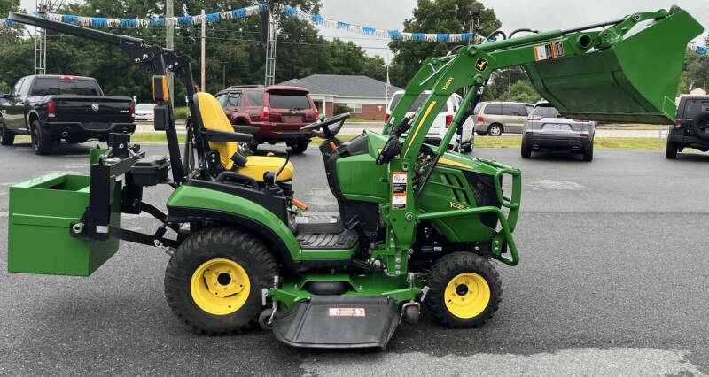 2022 John Deere 1025R