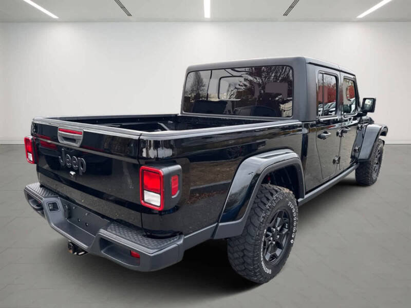 2022 Jeep Gladiator Willys