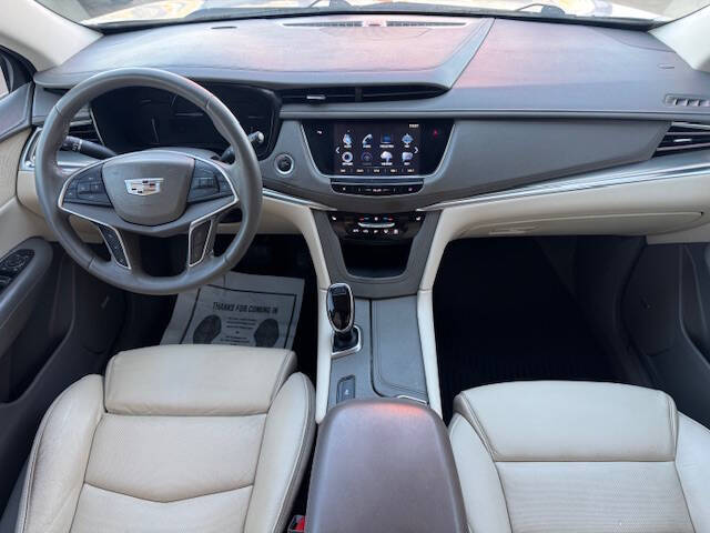 2017 Cadillac XT5 Luxury