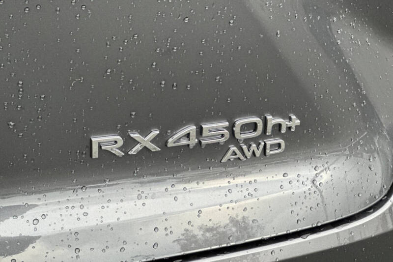 2026 Lexus RX 450h+ Luxury