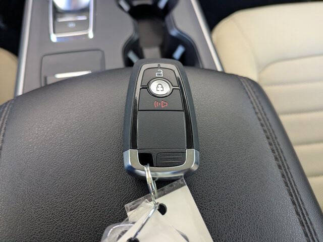 2023 Ford Edge SE