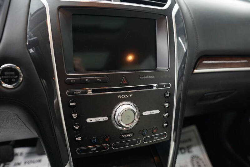 2017 Ford Explorer Platinum