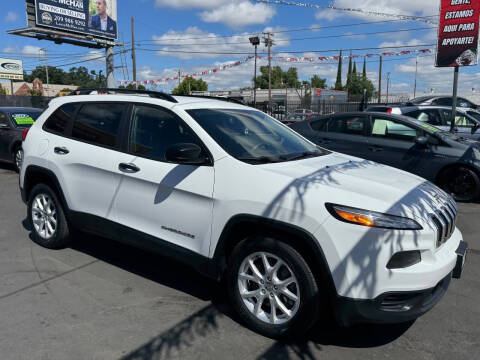 2017 Jeep Cherokee Sport