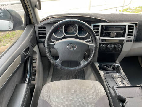 2004 Toyota 4Runner SR5