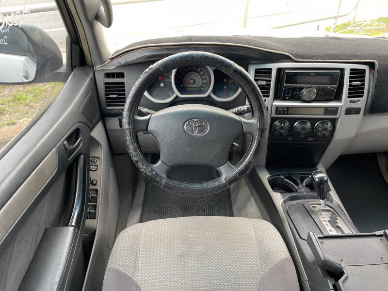 2004 Toyota 4Runner SR5