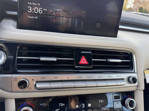 2026 Genesis G70 2.5T Standard