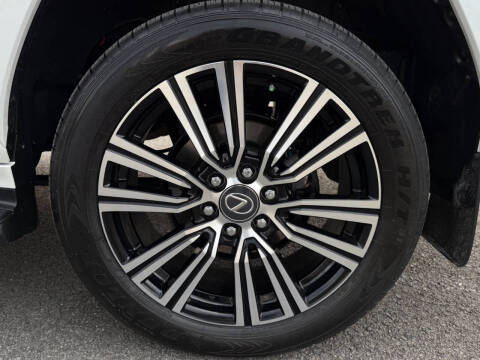 2025 Lexus LX 600 Luxury