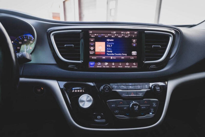 2020 Chrysler Pacifica Touring L Plus