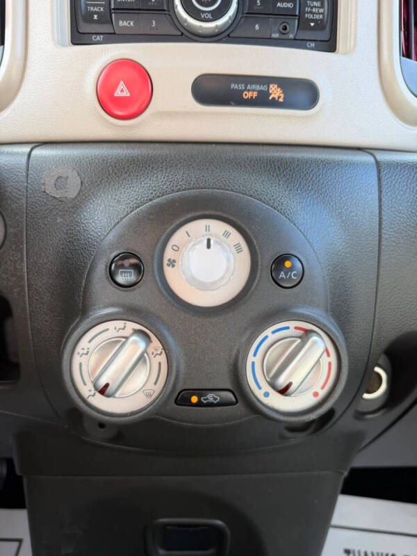 2011 Nissan cube