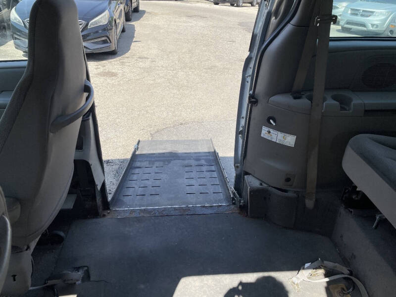 2003 Dodge Grand Caravan SE
