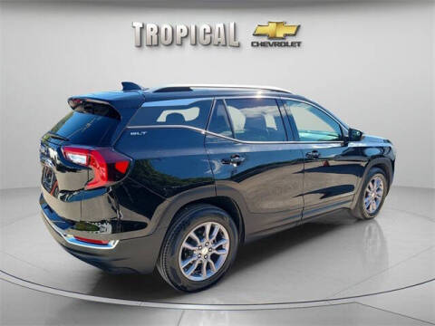 2023 GMC Terrain SLT