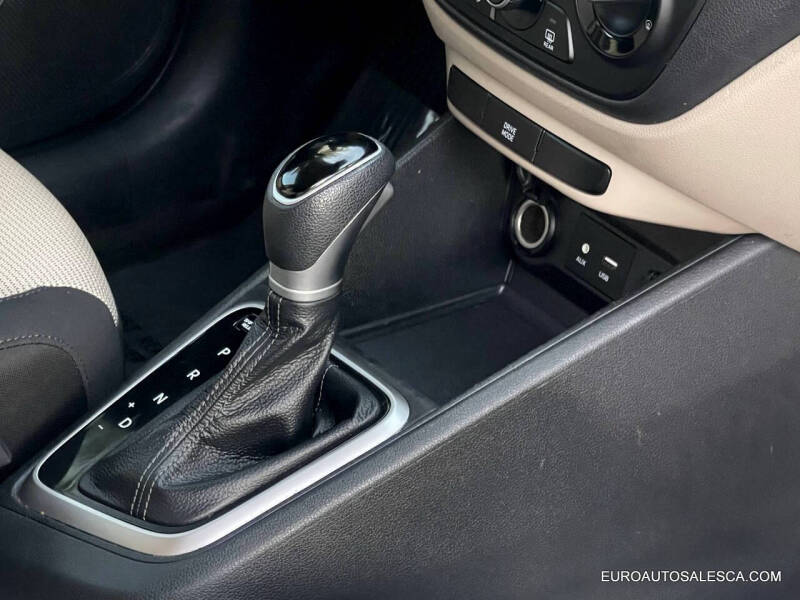 2022 Hyundai Accent SE