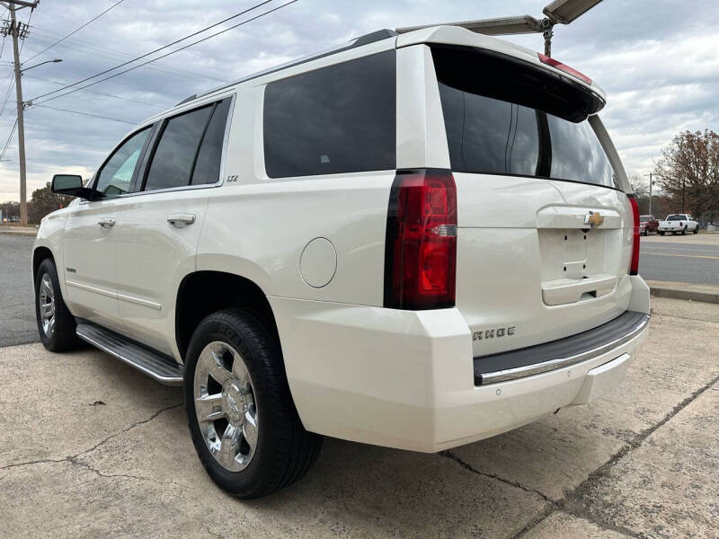 2015 Chevrolet Tahoe LTZ photo 5