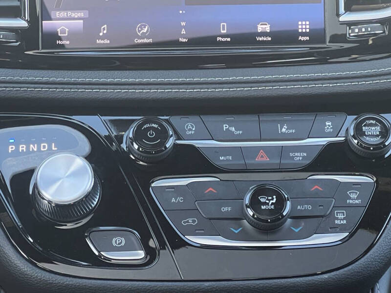 2025 Chrysler Pacifica Limited