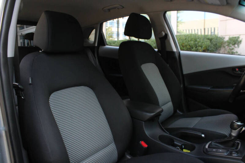 2020 Hyundai Kona SEL