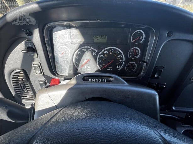 2007 Freightliner M2 106