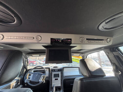 2010 Lincoln Navigator L