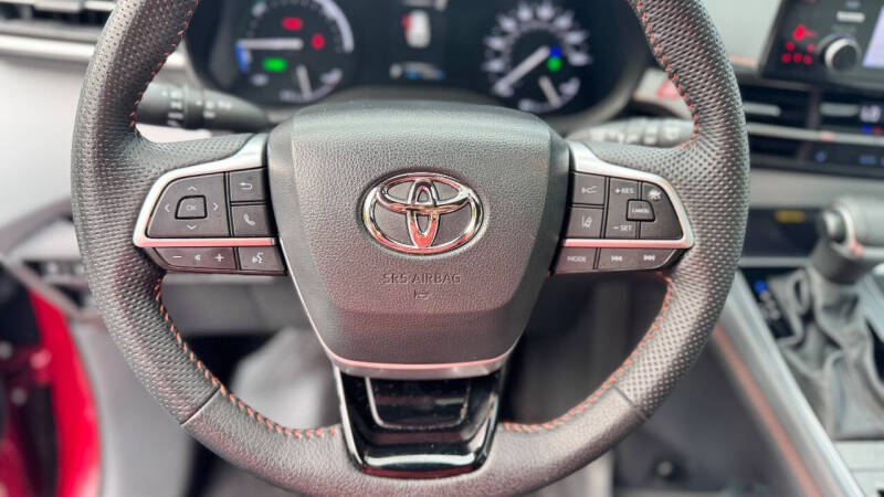 2023 Toyota Sienna XSE 7-Passenger