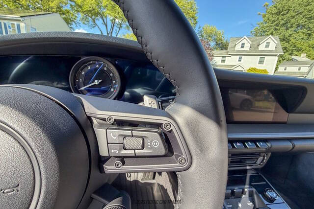2021 Porsche 911 Carrera