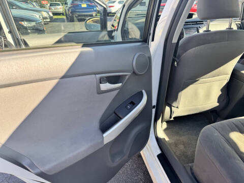 2010 Toyota Prius III