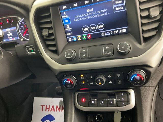2023 GMC Acadia SLT