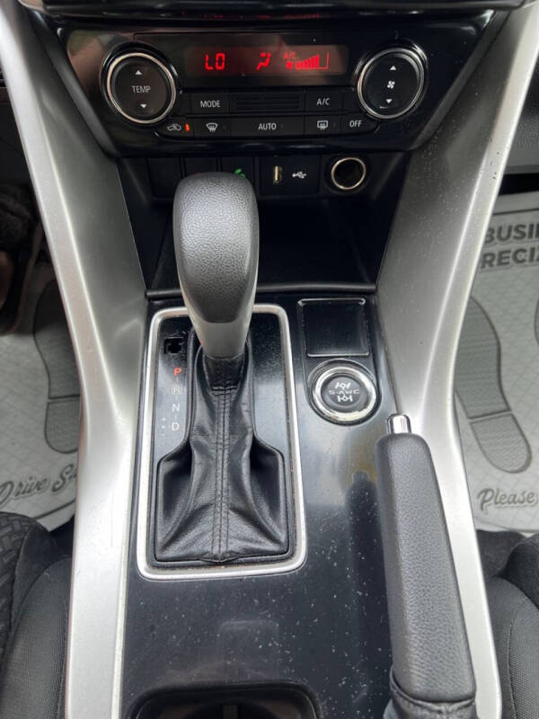 2020 Mitsubishi Eclipse Cross ES