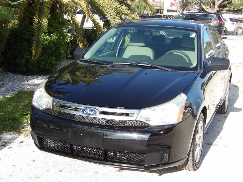 Used 2011 Ford Focus S with VIN 1FAHP3EN8BW144664 for sale in Fort Myers, FL