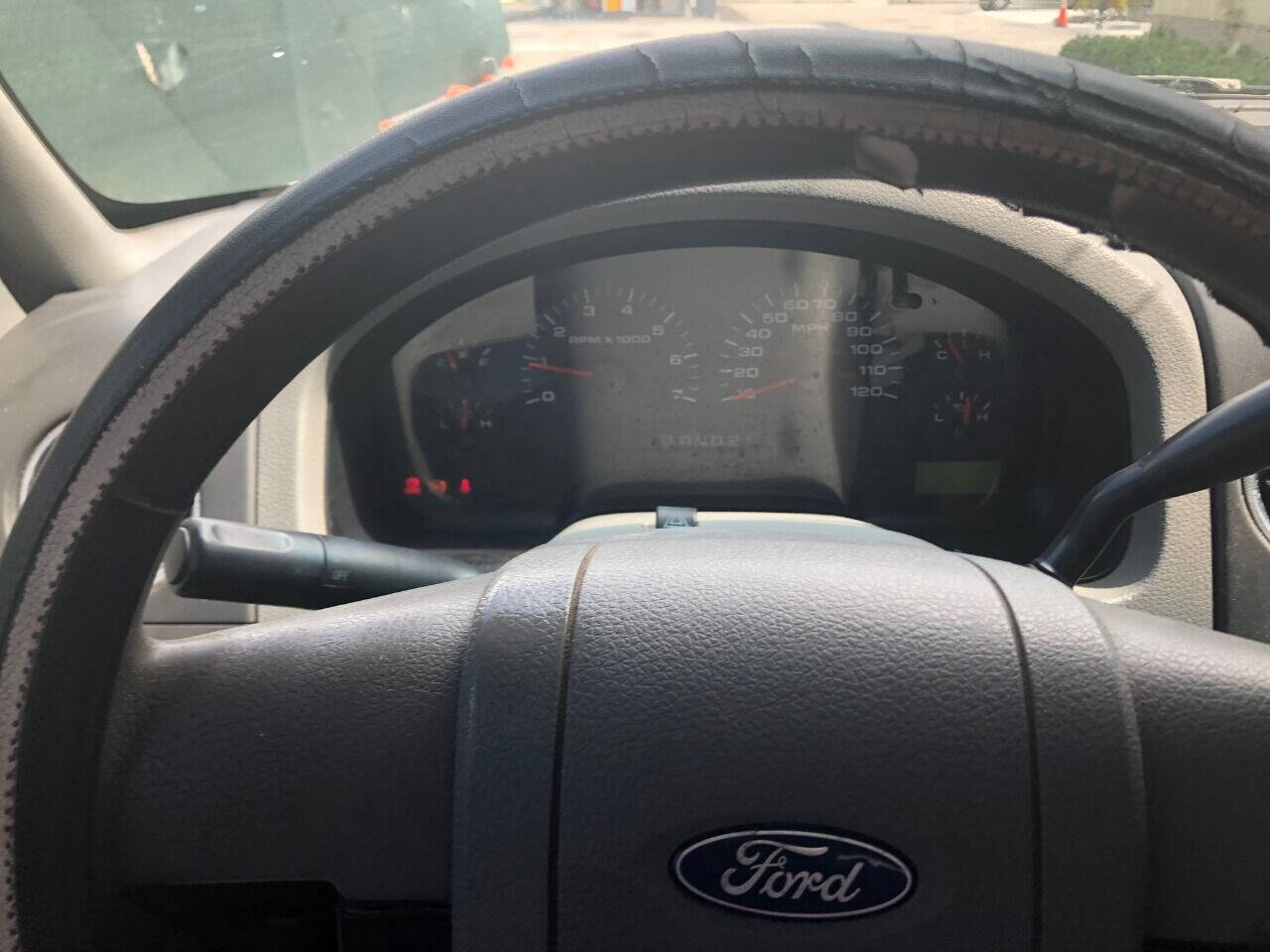 2005 FORD F-150 Pickup - $7,500