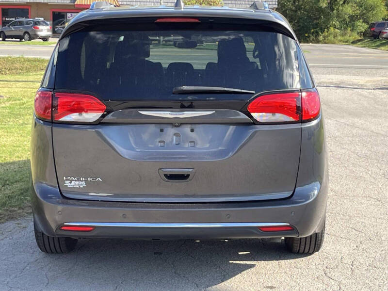 2018 Chrysler Pacifica Touring L