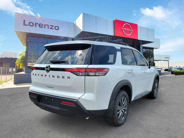 2026 Nissan Pathfinder SV