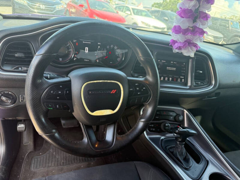 2018 Dodge Challenger SXT